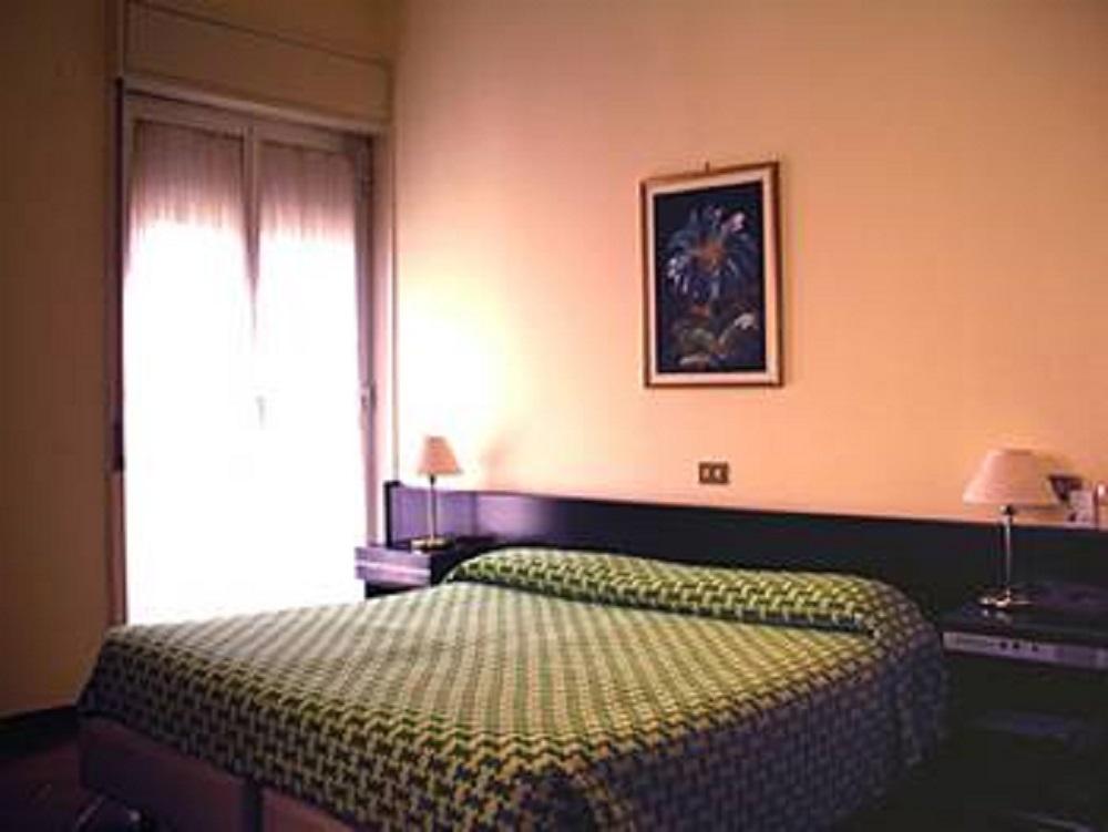 Crisol Europa Hotel Palermo Exterior photo